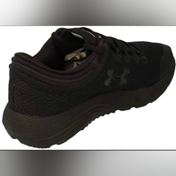 Size 7 Men's Cropped Under Armour Running Shoe - Picture 6 of 6